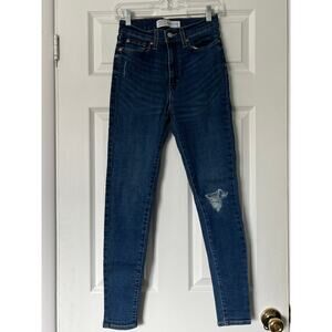 Levi's Signature Distressed High Waist Skinny Jeans - Size 28